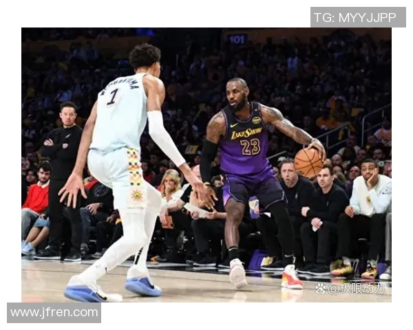 2018年11月12日湖人与对手的精彩对决回顾与赛后分析